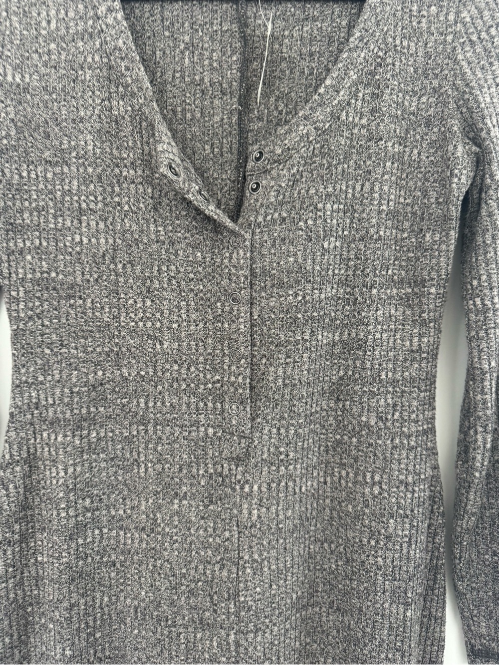 NWT Aerie gray, long-sleeve knit shorts romper w/ V-neck & button-front closure - Picture 4 of 9